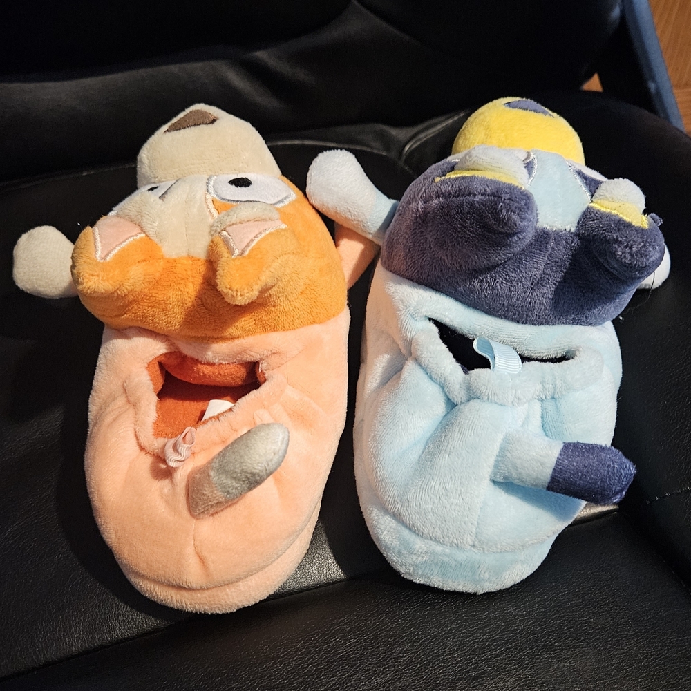 NWOT Toddler Bluey And Bingo Slippers (7/8t) - Picture 2 of 3